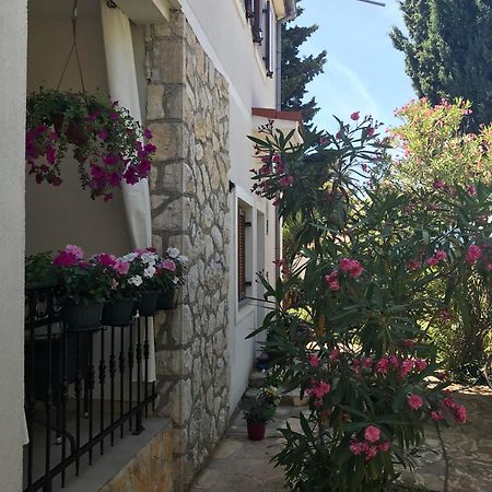 Apartmani Zlataric Stari Grad  Esterno foto