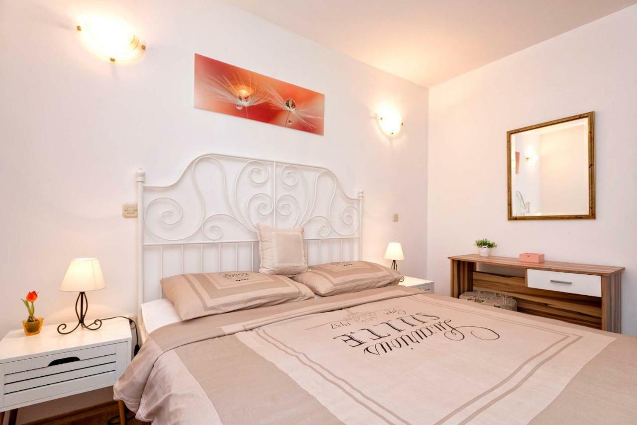 Apartmani Zlataric Stari Grad  Esterno foto