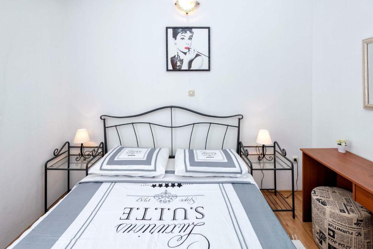 Apartmani Zlataric Stari Grad  Esterno foto