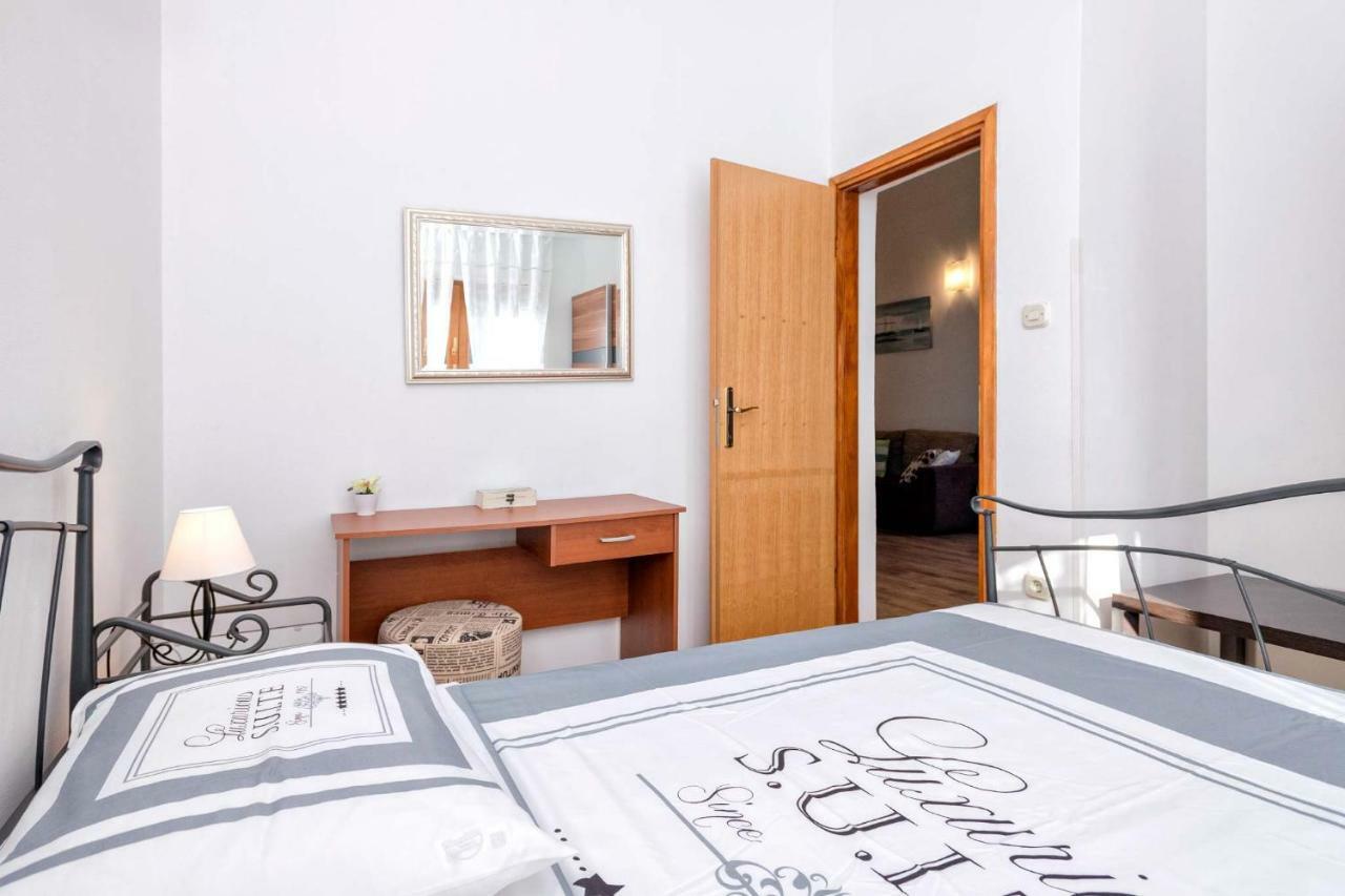Apartmani Zlataric Stari Grad  Esterno foto