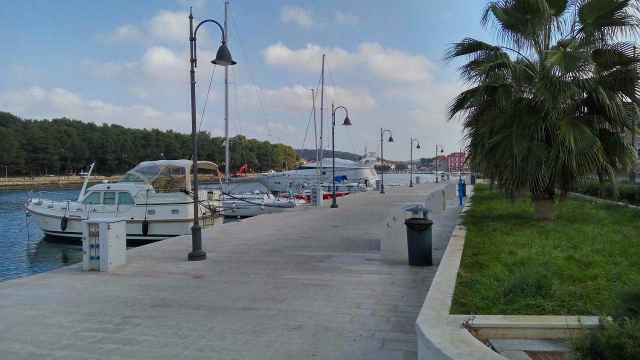 Apartmani Zlataric Stari Grad  Esterno foto